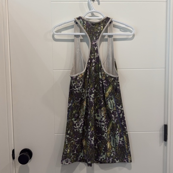 🏴 Lululemon razorback Stylish Multicolor Women's Tank Top size 12 - Picture 7 of 9